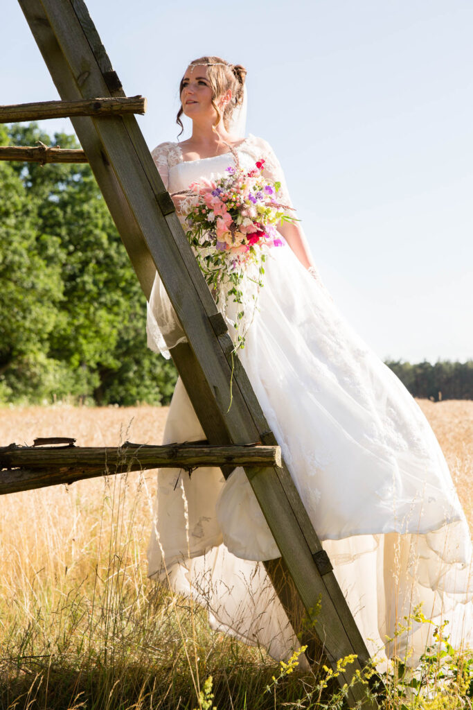 Braut auf Hochsitz in Dollgow, bei Gransee, Lindow, Rheinsberg.