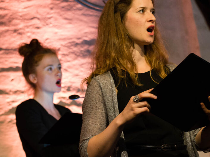 Chorsängerin beim Musikfest Liebenberg.