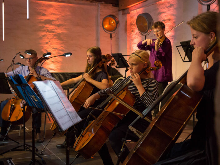 Konzertfotografie Musikfest Liebenberg Streicher der Jugendmusikschule Oberhavel