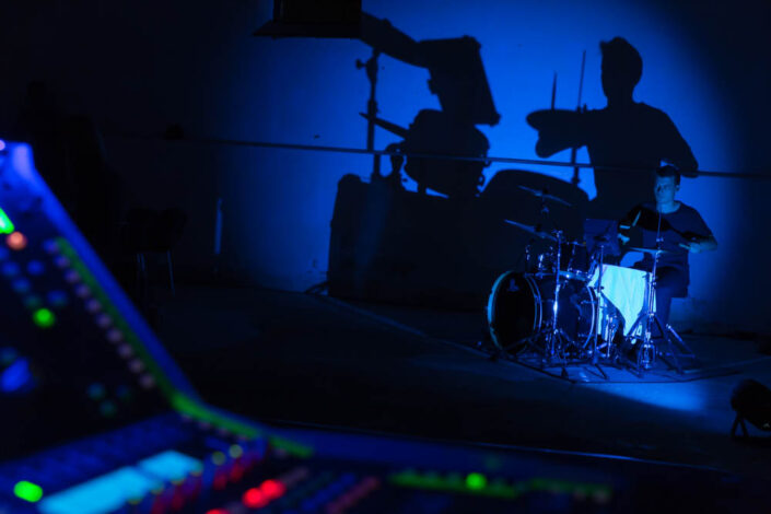 Musiker und Tänzer beim Musikfest auf Schloß und Gut Liebenberg 2022, DKB-Stiftung, Löwenberger Land, Brandenburg