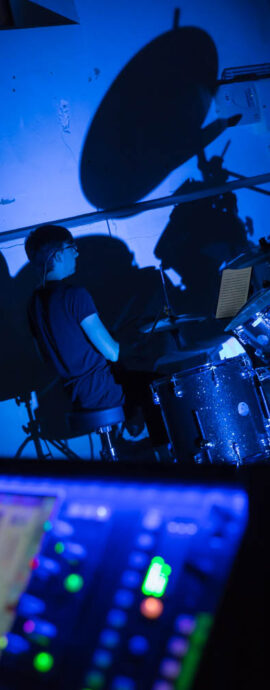 Musiker und Tänzer beim Musikfest auf Schloß und Gut Liebenberg 2022, DKB-Stiftung, Löwenberger Land, Brandenburg