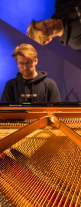 Musiker und Tänzer beim Musikfest auf Schloß und Gut Liebenberg 2022, DKB-Stiftung, Löwenberger Land, Brandenburg