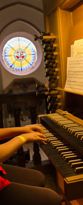 Musiker und Tänzer beim Musikfest auf Schloß und Gut Liebenberg 2022, DKB-Stiftung, Löwenberger Land, Brandenburg